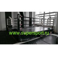 Ринг на помосте с боевой зоной 4 x 4 м.